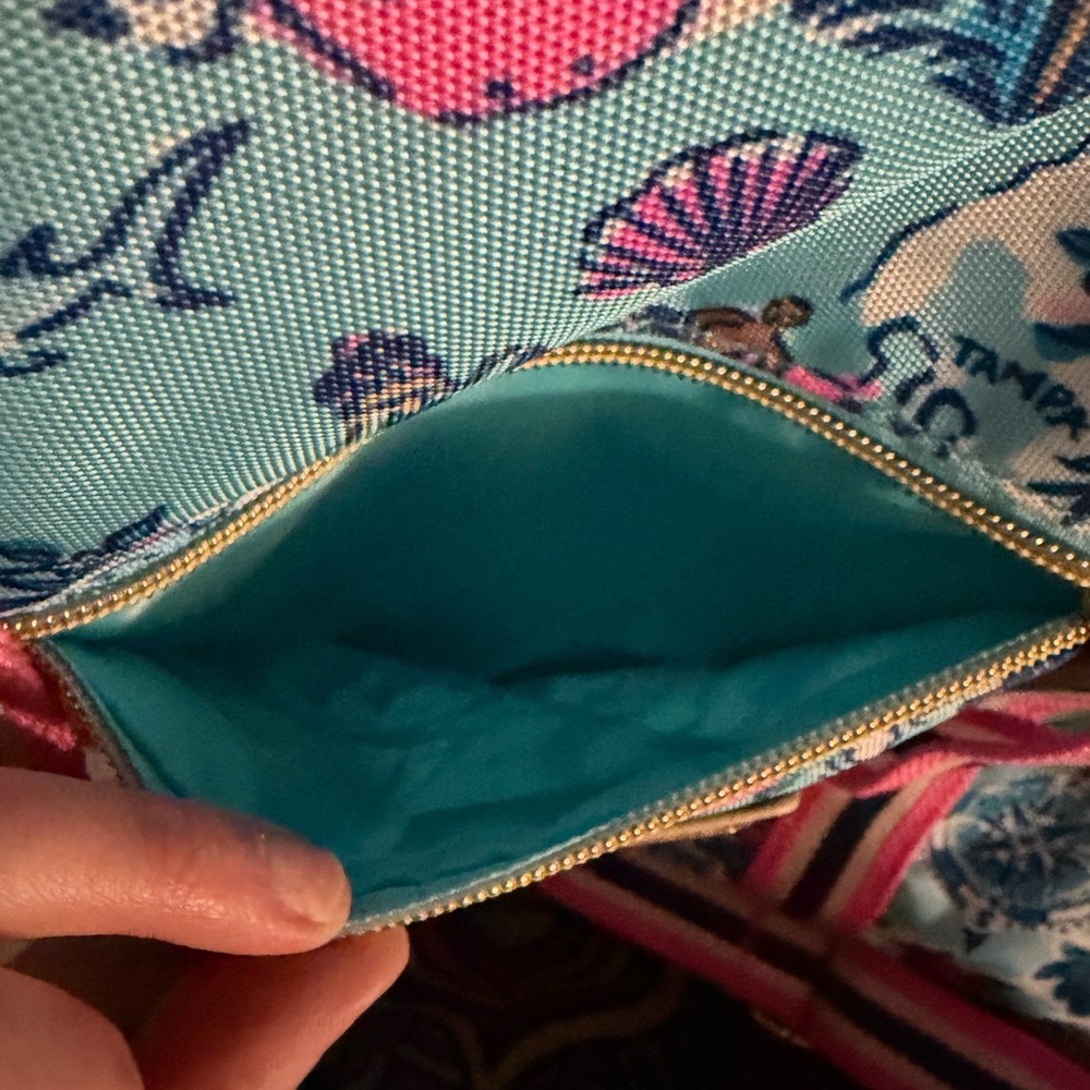 NWOT Lilly Pulitzer Amalfi Blue Weekender Bag - 2 available - Picture 5 of 8